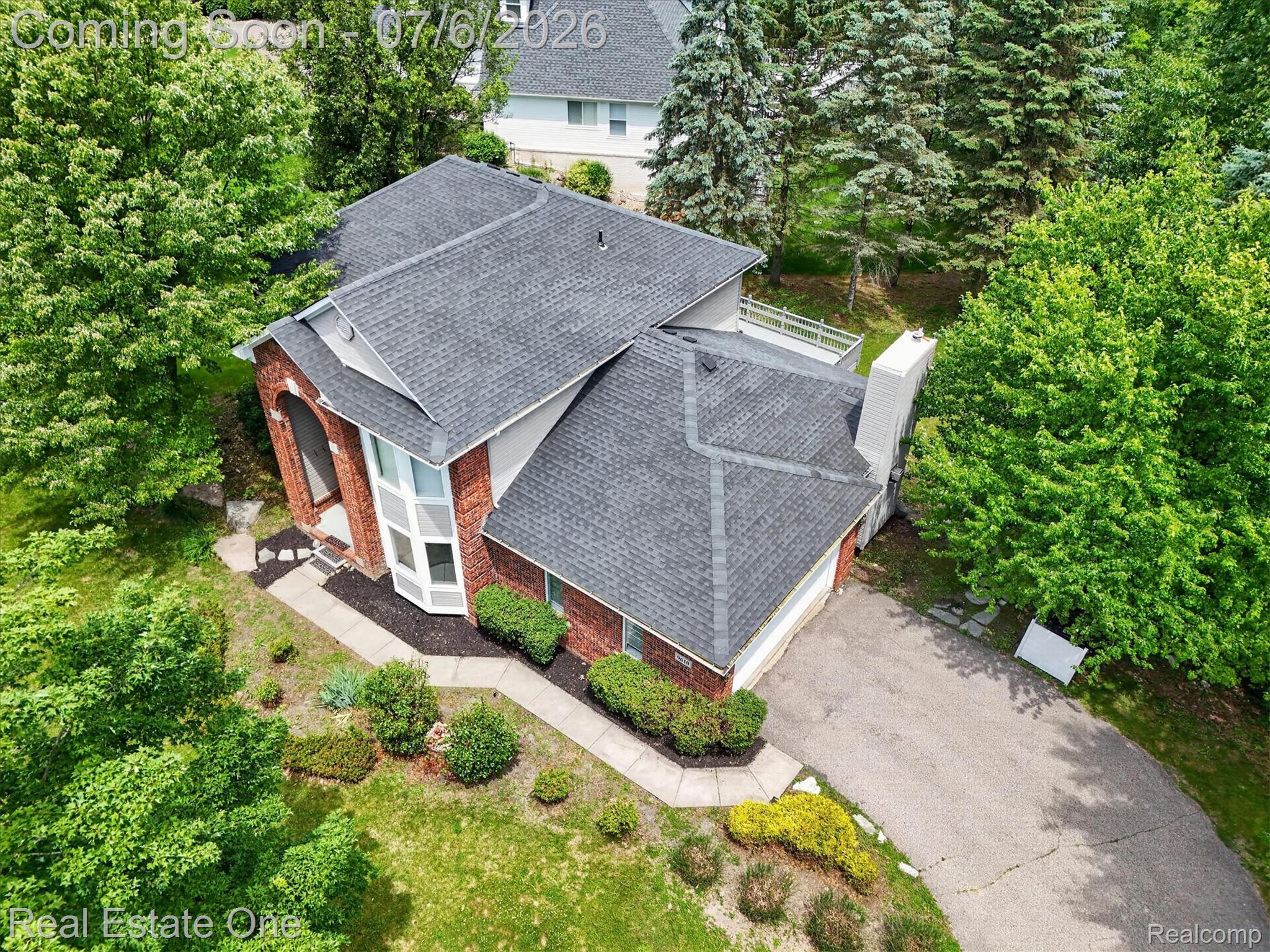 9610 Forest Ridge Drive Clarkston, MI 48348 - Photo 61 of 77 68-9610-Forest-Ridge-Dr-Village-of-Clarkston-MI-48348-WindowStill.jpg