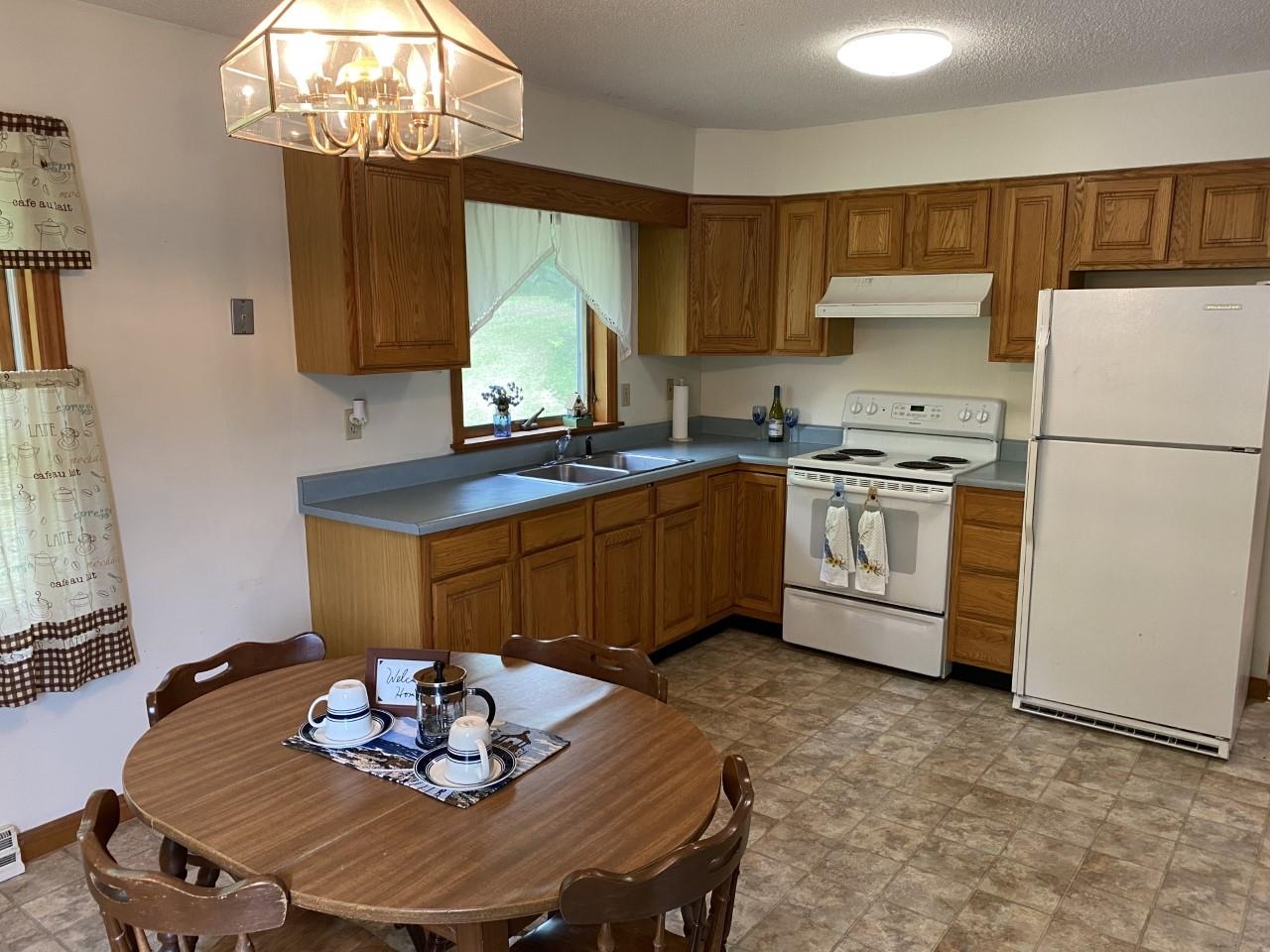 4153 Highway 4 Mendon, VT 05751 - Photo 5 of 16 Gallery Image 5
