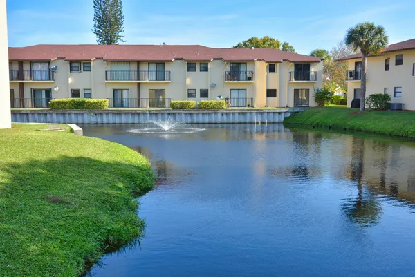 $130,000 | 2050 Oleander Boulevard, Unit 5306, Fort Pierce, FL 34950