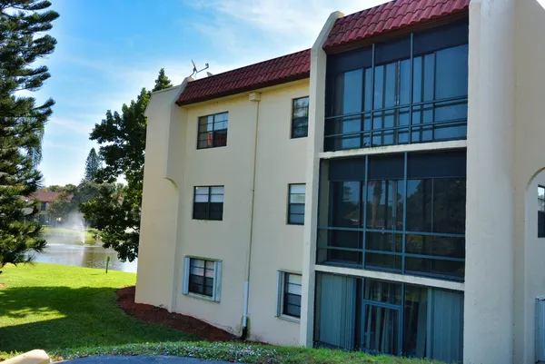 $130,000 | 2050 Oleander Boulevard, Unit 5306, Fort Pierce, FL 34950