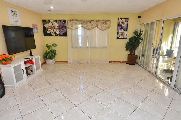 $130,000 | 2050 Oleander Boulevard, Unit 5306, Fort Pierce, FL 34950