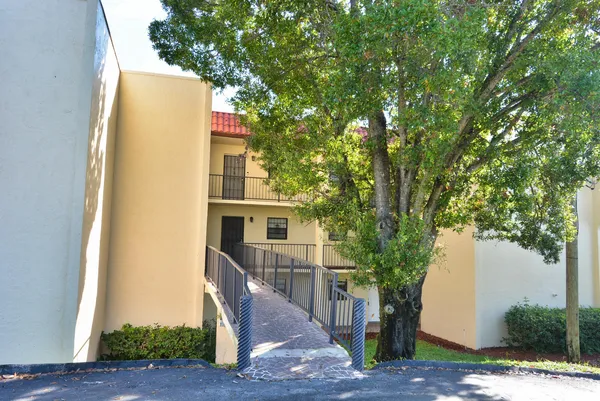 $130,000 | 2050 Oleander Boulevard, Unit 5306, Fort Pierce, FL 34950