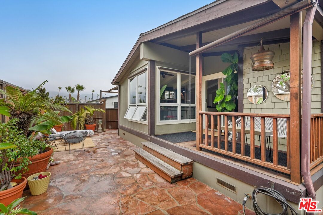 29500 Heathercliff Road, Unit 69 Malibu, CA 90265 - Photo 4 of 39