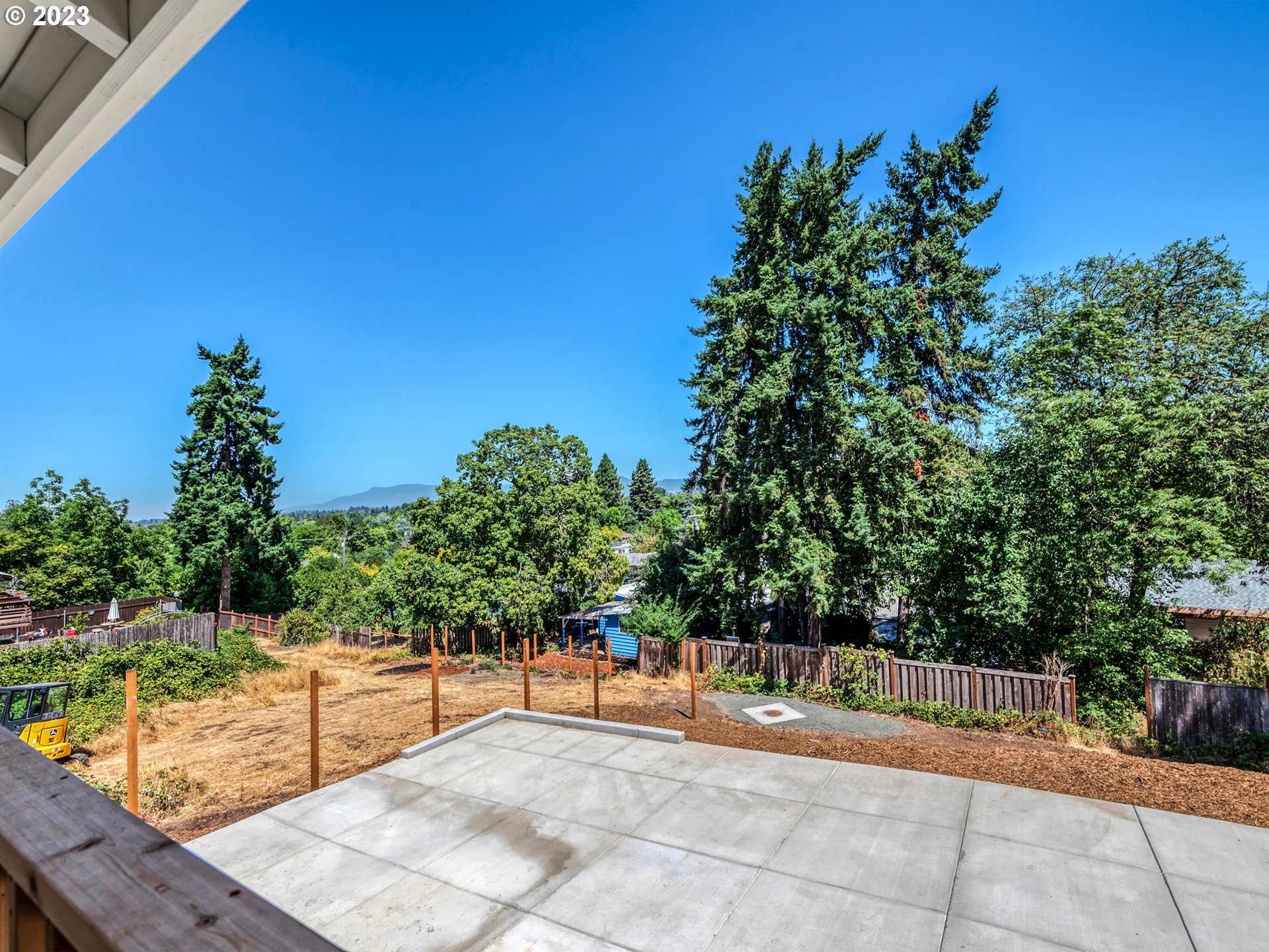 2285 City View Street Eugene, OR 97405 - Photo 45 of 47 a view of a backyard