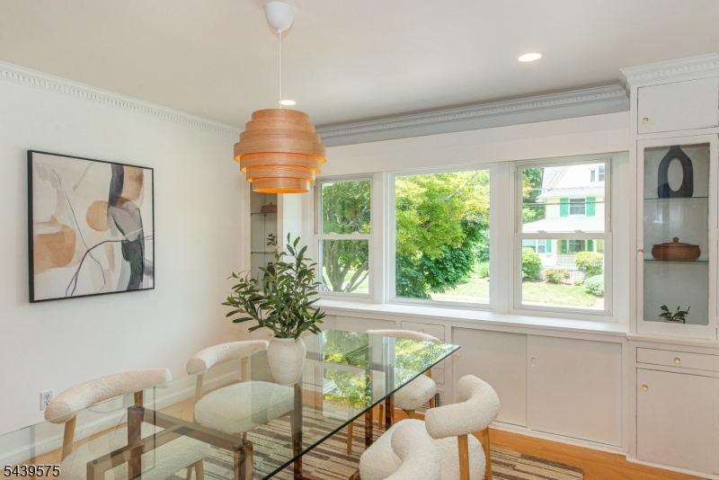 132 Haddon Place Montclair, NJ 07043 - Photo 16 of 48