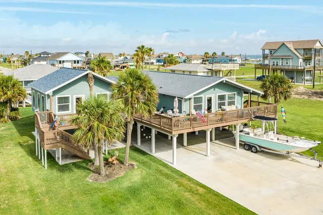 $649,900 | 123 Pieces Of 8, Freeport, TX 77541