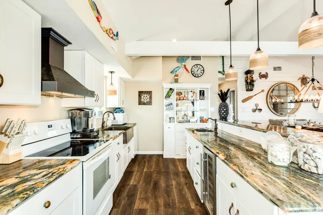 $649,900 | 123 Pieces Of 8, Freeport, TX 77541