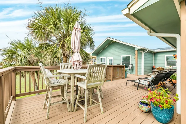 $649,900 | 123 Pieces Of 8, Freeport, TX 77541