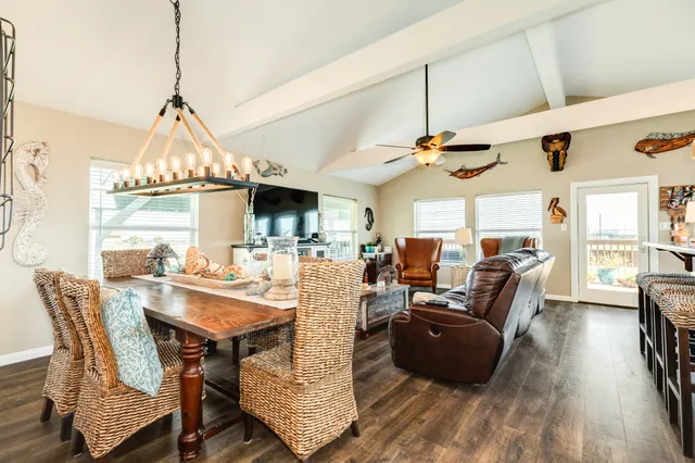 $649,900 | 123 Pieces Of 8, Freeport, TX 77541