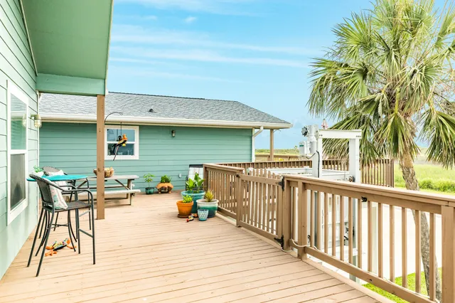 $649,900 | 123 Pieces Of 8, Freeport, TX 77541