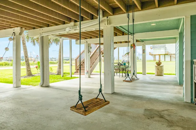 $649,900 | 123 Pieces Of 8, Freeport, TX 77541