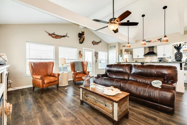 $649,900 | 123 Pieces Of 8, Freeport, TX 77541