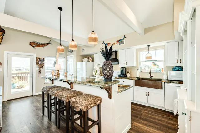 $649,900 | 123 Pieces Of 8, Freeport, TX 77541