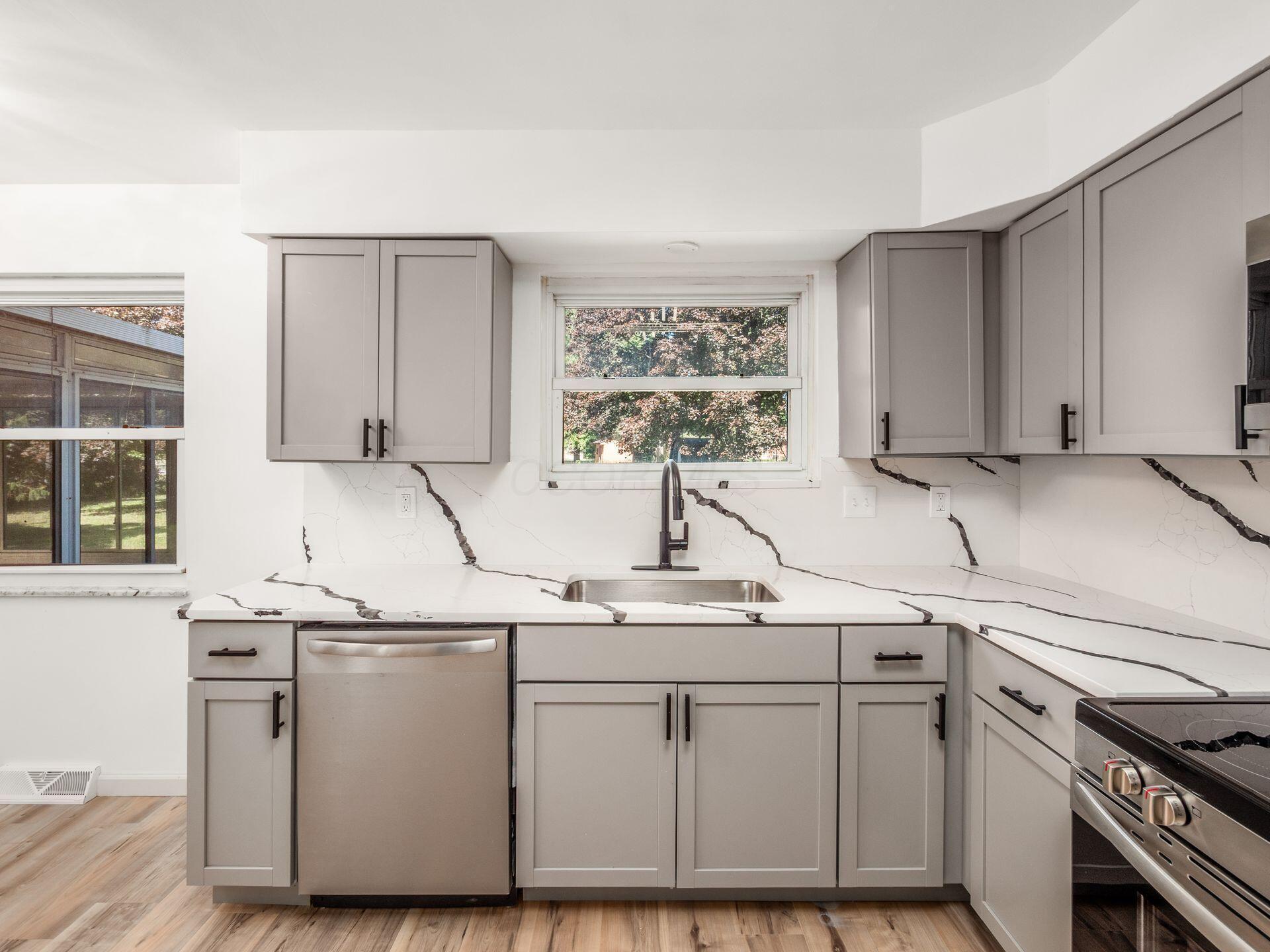 856 Cummington Road Columbus, OH 43213 - Photo 17 of 75 015_9ce9_A 856 Cummington 028