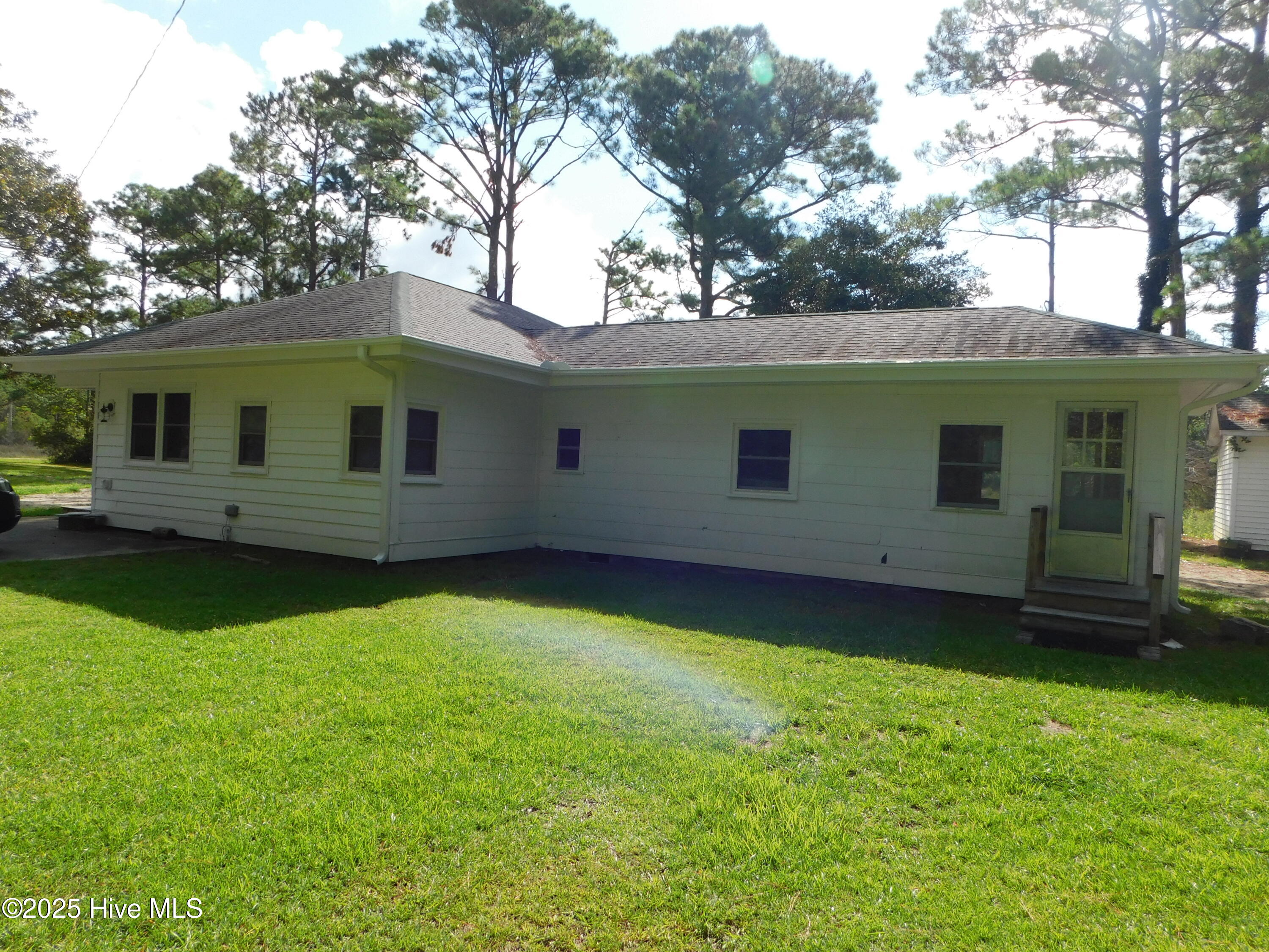 438 Pigott Road Gloucester, NC 28528 - Photo 2 of 9