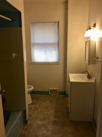 $975 | 640 Maryland Avenue, Unit 2R, Pittsburgh, PA 15232