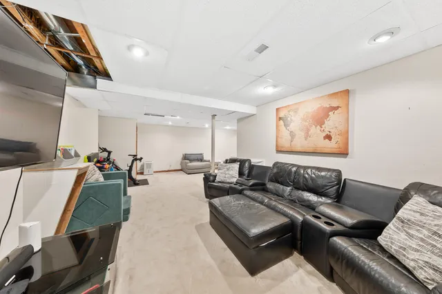 $374,900 | 275 Dean Road, Belgium, WI 53004