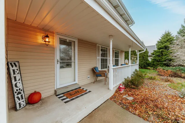 $374,900 | 275 Dean Road, Belgium, WI 53004