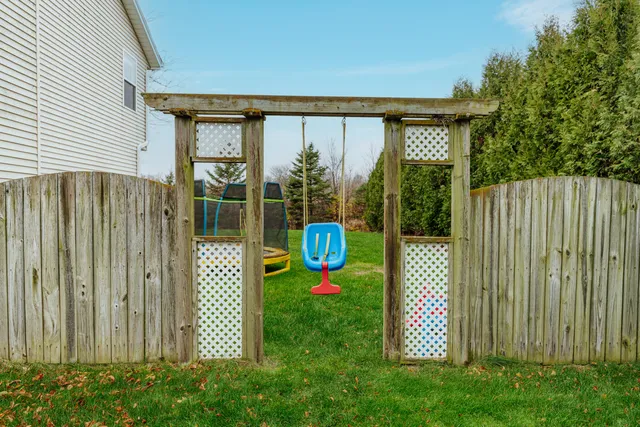 $374,900 | 275 Dean Road, Belgium, WI 53004