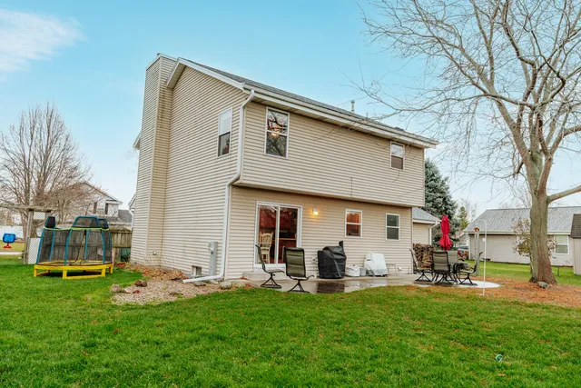 $374,900 | 275 Dean Road, Belgium, WI 53004