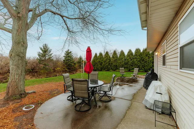 $374,900 | 275 Dean Road, Belgium, WI 53004