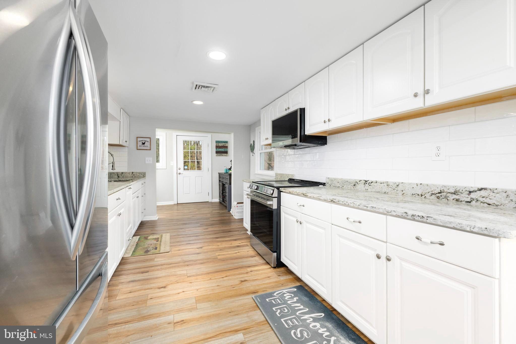 1052 South Hill Road Brodnax, VA 23920 - Photo 12 of 100