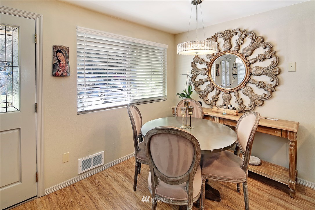 3219 193rd Place Southeast Bothell, WA 98012 - Photo 6 of 19