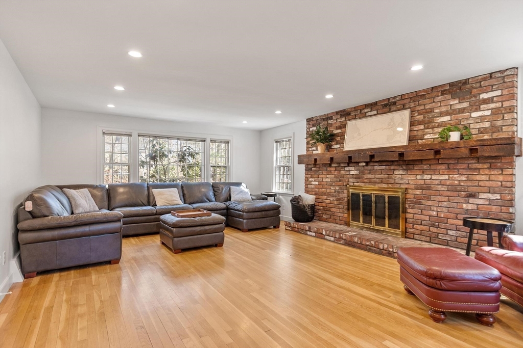 96 Mossman Road Sudbury, MA 01776 - Photo 5 of 42