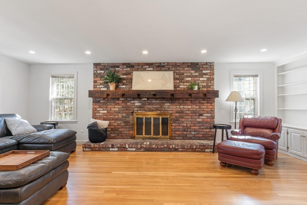 96 Mossman Road Sudbury, MA 01776 - Photo 7 of 42