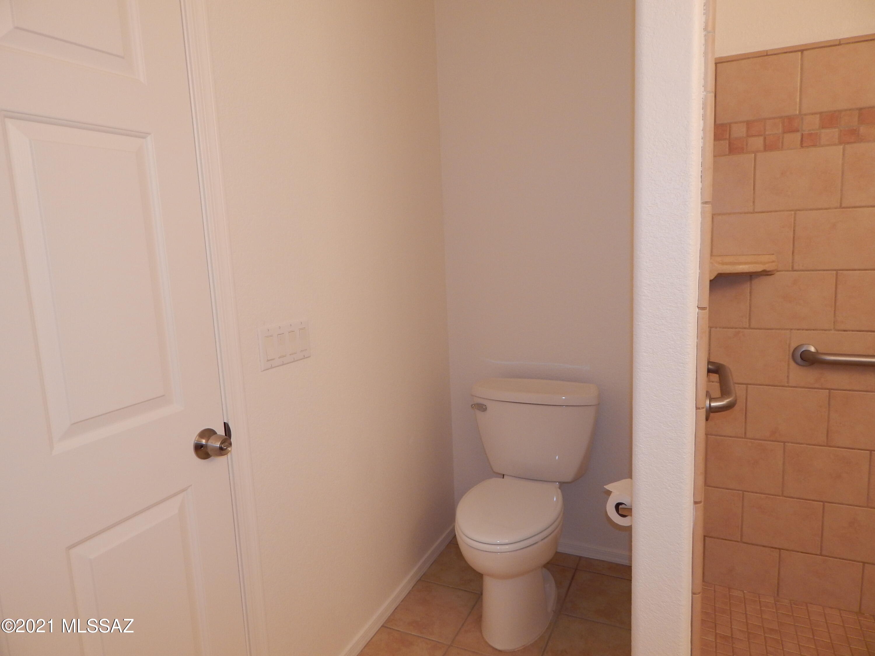2340 West Golden Hills Road Tucson, AZ 85745 - Photo 28 of 45