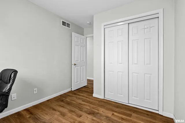 $293,500 | 2407 West Miners Drive, Dunlap, IL 61525