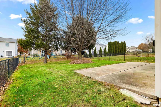 $293,500 | 2407 West Miners Drive, Dunlap, IL 61525