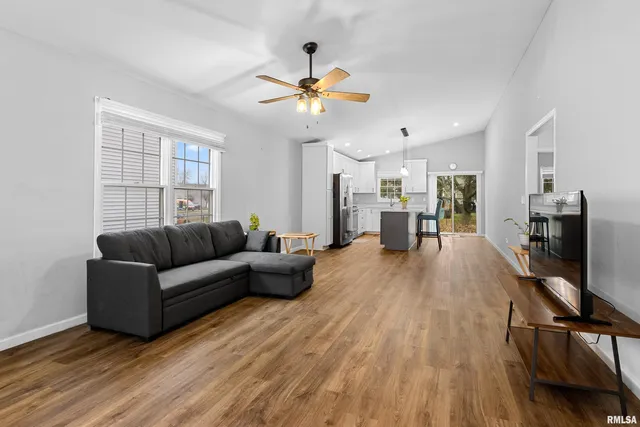 $293,500 | 2407 West Miners Drive, Dunlap, IL 61525