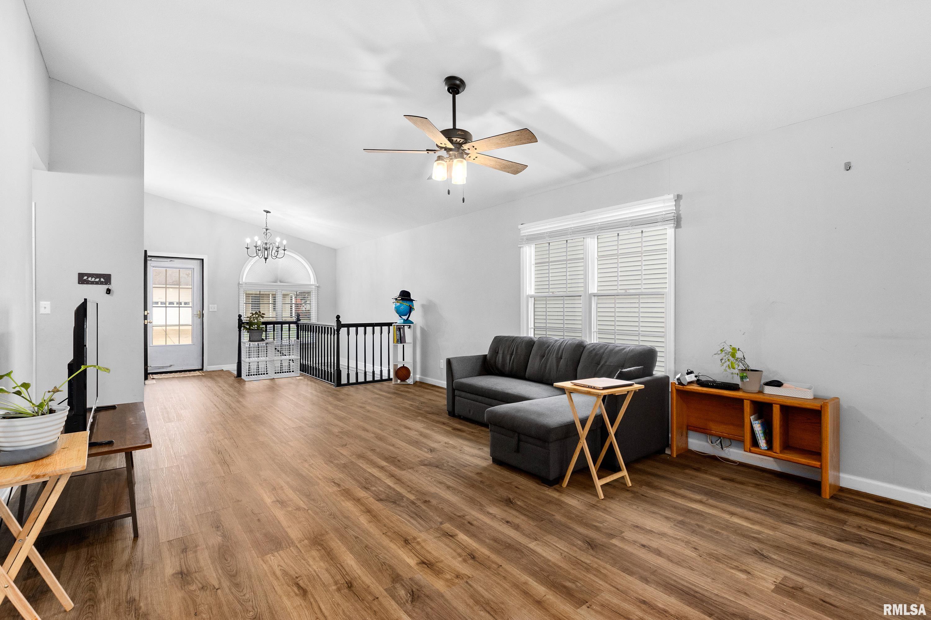 2407 West Miners Drive Dunlap, IL 61525 - Photo 8 of 43