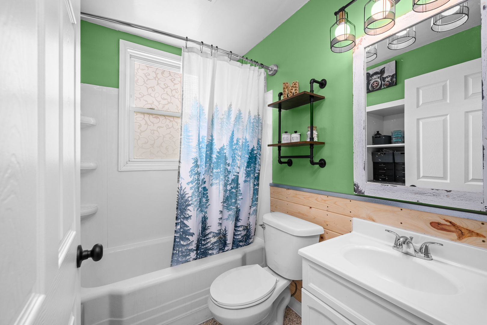 4101 5th Avenue East Moline, IL 61244 - Photo 20 of 36 a bathroom with a sink toilet and shower