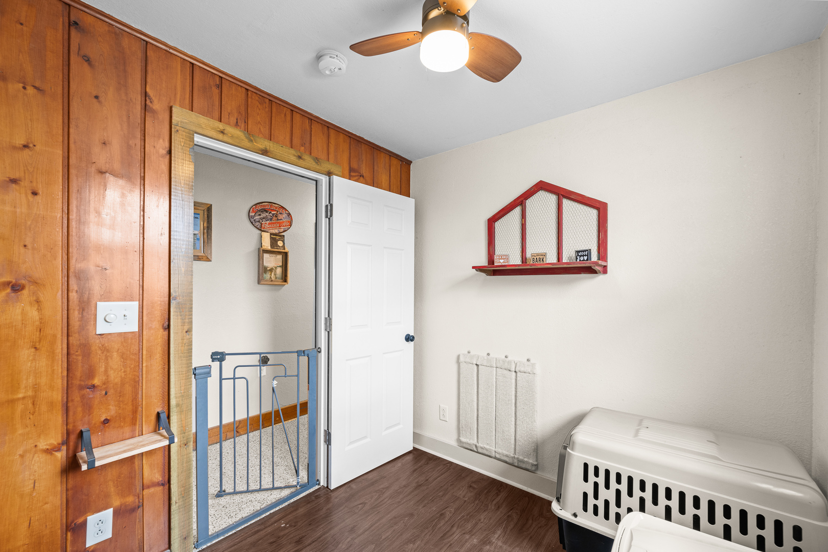 4101 5th Avenue East Moline, IL 61244 - Photo 22 of 36 a view of a hallway with front door