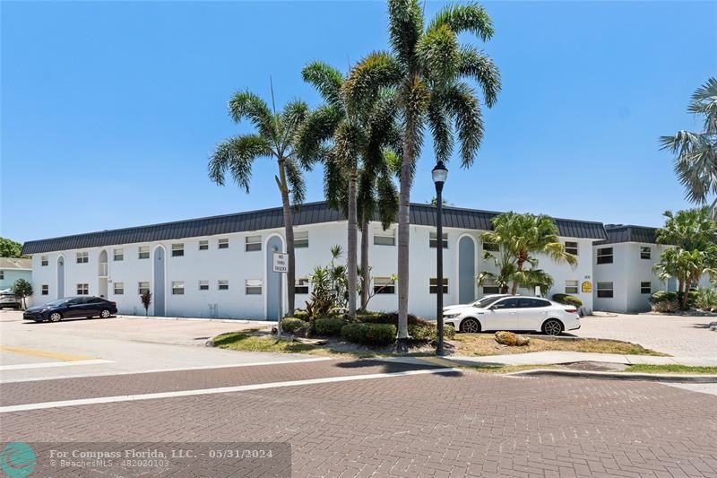 1470 North Dixie Hwy Unit 19  