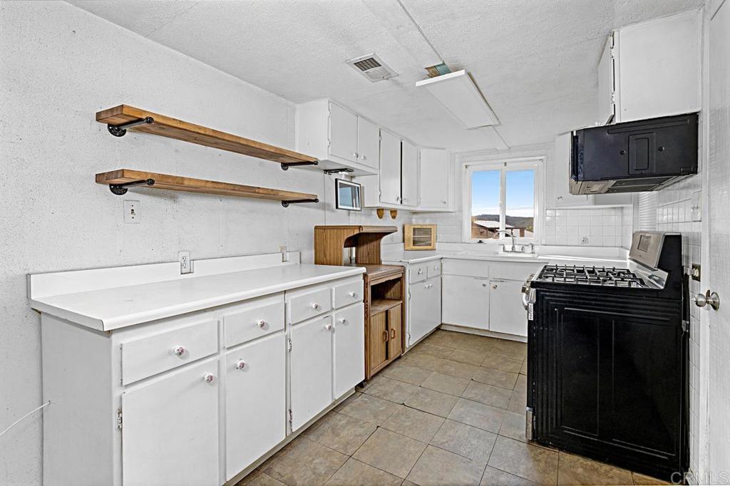 9209 Adlai Road Lakeside, CA 92040 - Photo 6 of 22