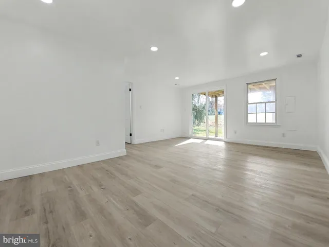 $475,000 | 8500 Hawk Run Terrace, Montgomery Village, MD 20886