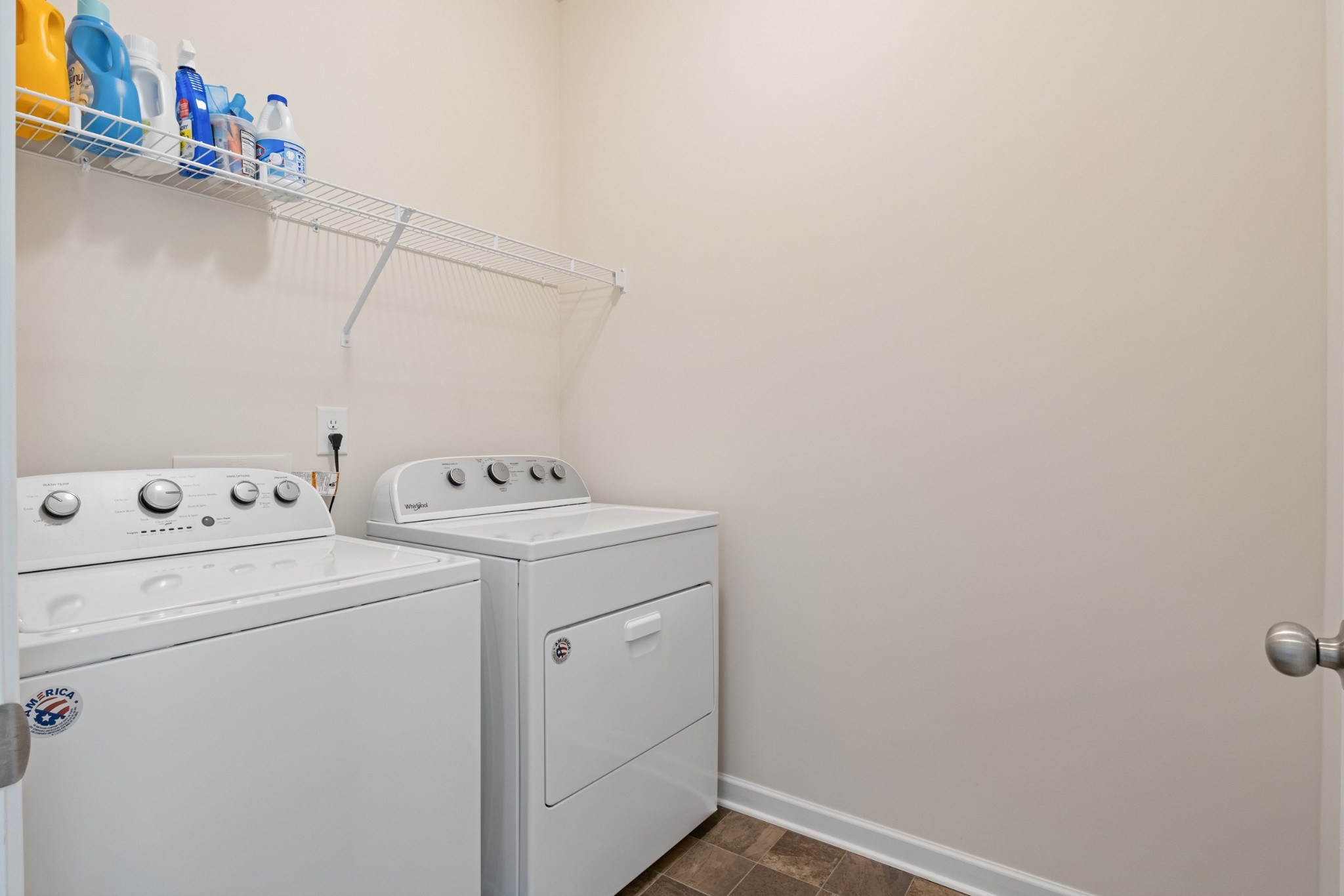 2600 Sherman Way Columbia, TN 38401 - Photo 11 of 15 a utility room with dryer and washer