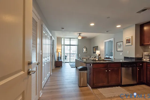 $3,300 | 1101 Haxall Point, Unit 703, Richmond, VA 23219