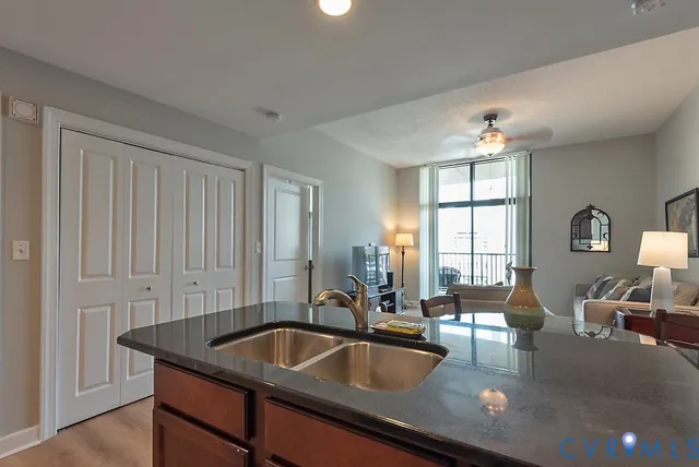 $3,300 | 1101 Haxall Point, Unit 703, Richmond, VA 23219