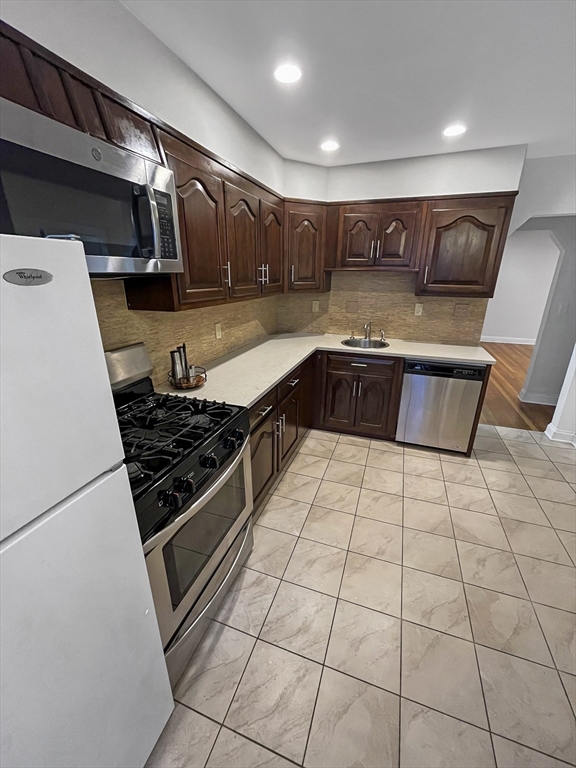 30 Ocean Street, Unit 4 Lynn, MA 01902 - Photo 9 of 23