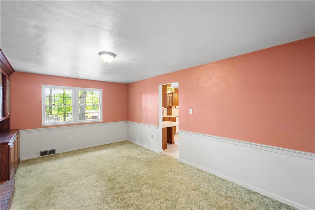 159 North Jamestown Road Coraopolis, PA 15108 - Photo 14 of 25 Gallery Image 14