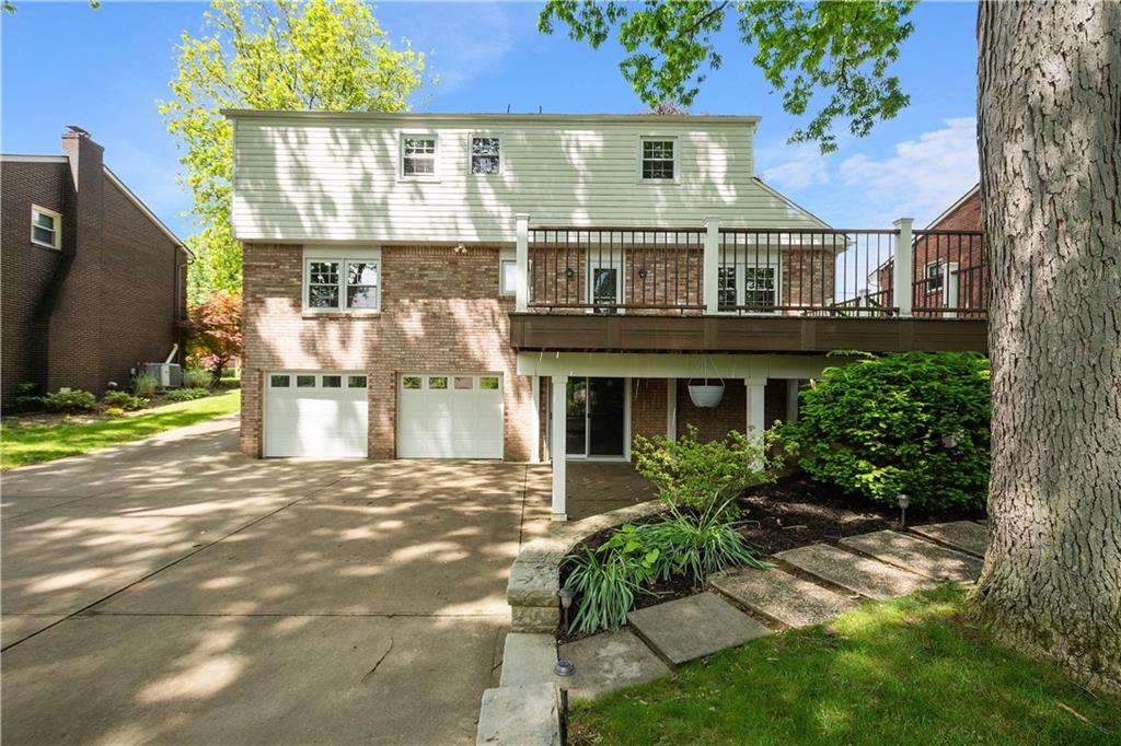 159 North Jamestown Road Coraopolis, PA 15108 - Photo 3 of 25 Gallery Image 3