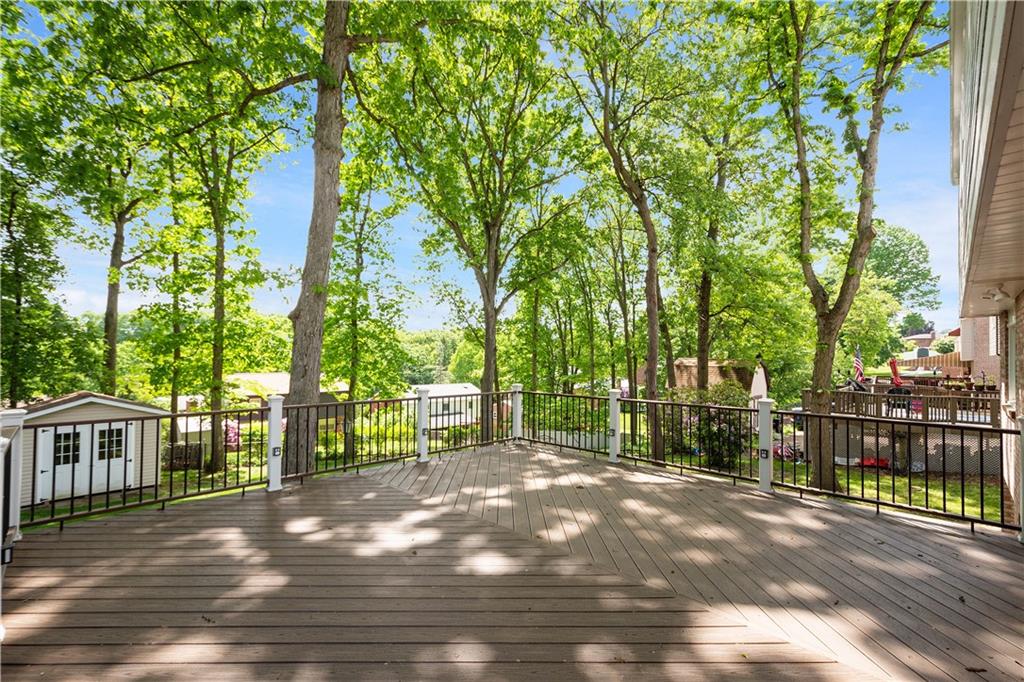 159 North Jamestown Road Coraopolis, PA 15108 - Photo 5 of 25 Gallery Image 5