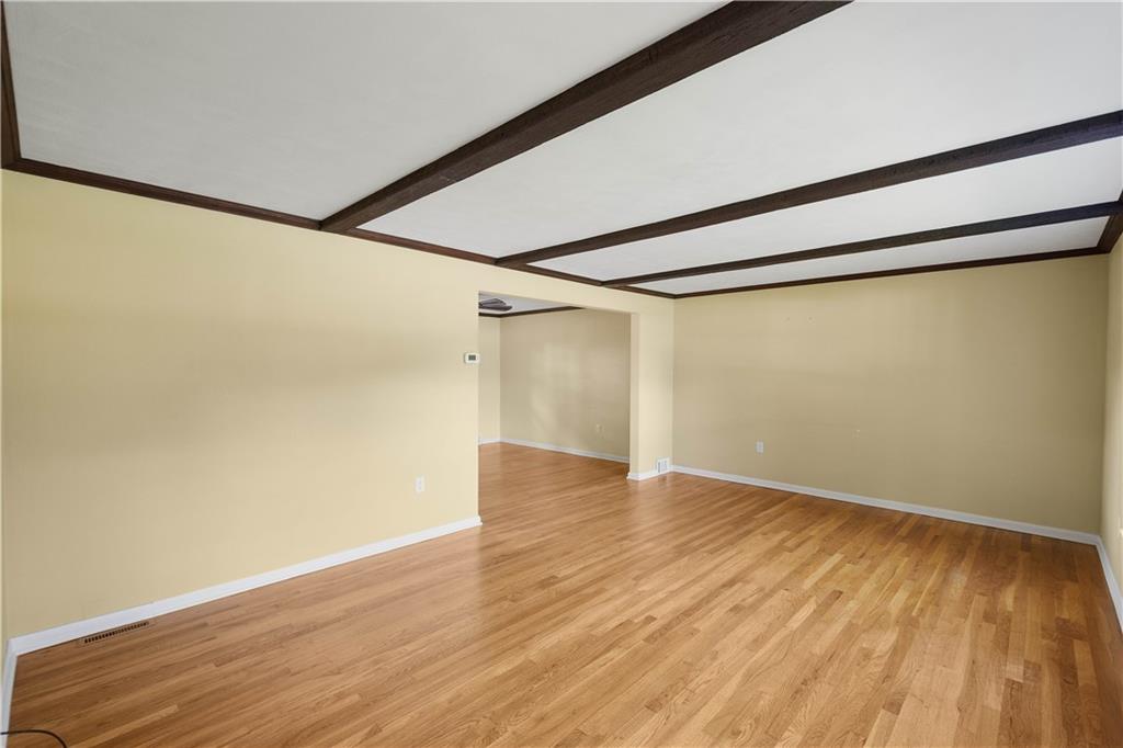 159 North Jamestown Road Coraopolis, PA 15108 - Photo 7 of 25 Gallery Image 7