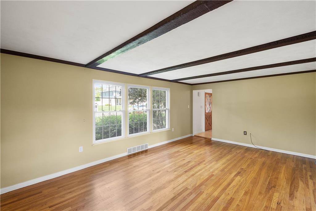 159 North Jamestown Road Coraopolis, PA 15108 - Photo 8 of 25 Gallery Image 8
