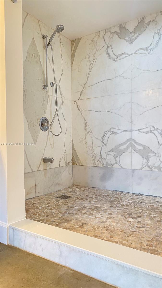 199 Ocean Ln Drive, Unit 102 Key Biscayne, FL 33149 - Photo 12 of 26 a view of a rug