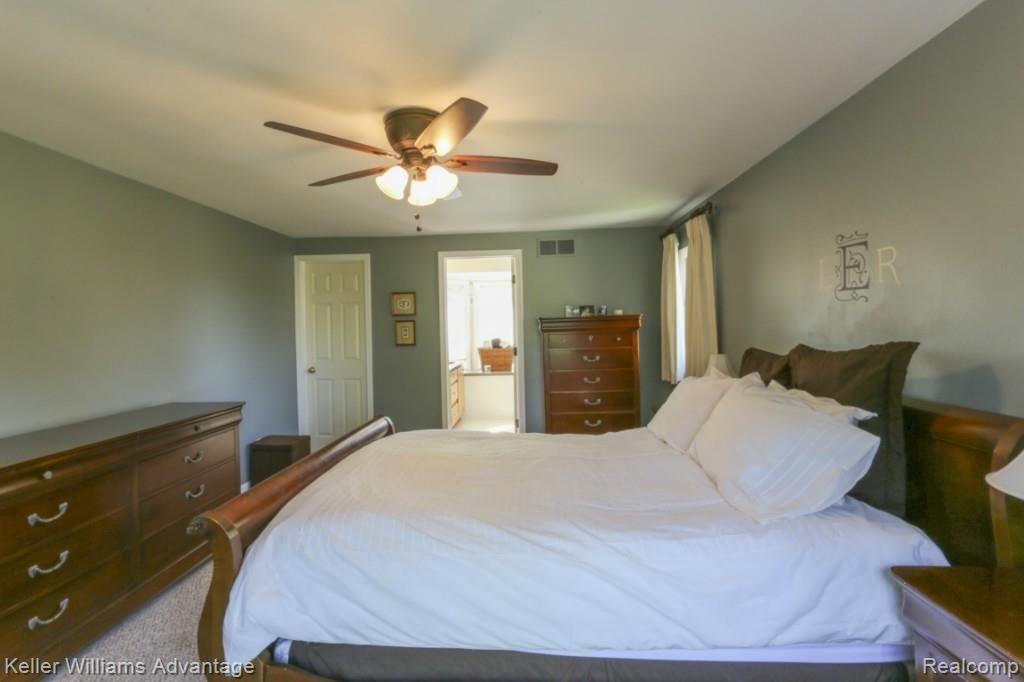 42090 Waterfall Road Northville, MI 48168 - Photo 35 of 41 39_Waterfall_42090.jpg